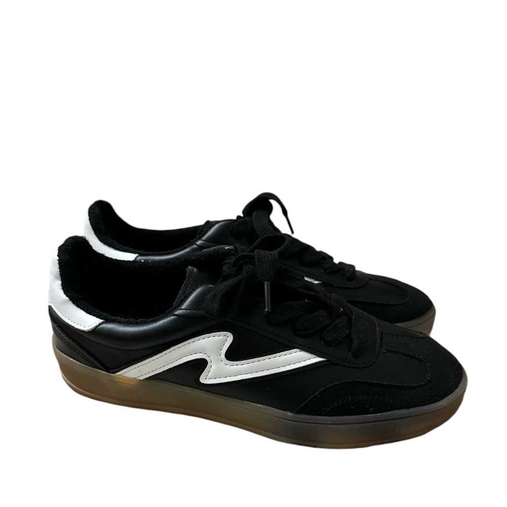 Madden Girl Gia Sneakers - Picture 6 of 12
